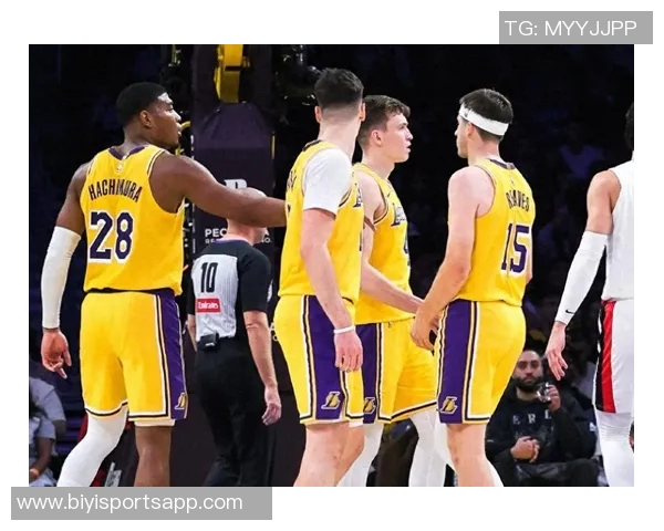 里夫斯背靠背狂砍92分创湖人队史新高自科比以来首次如此表现 里夫斯背靠背狂砍92分创湖人队史新高自科比以来首次如此表现