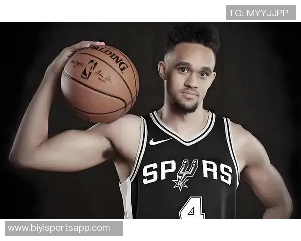 德里克怀特称恩比德为顶级大个子强调团队合作是限制他的关键