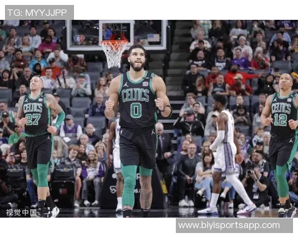 普理查德表现稳定半场8投4中贡献11分2篮板4助攻